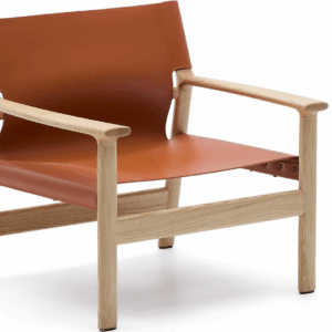 Loungestol Kave Home Jan, asketræ og genanvendt læder, orange, rustik lænestol