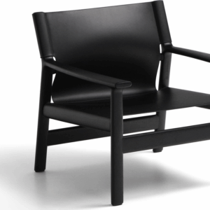 Loungestol Kave Home Jan, sort asketræ og genanvendt læder - rustik lænestol